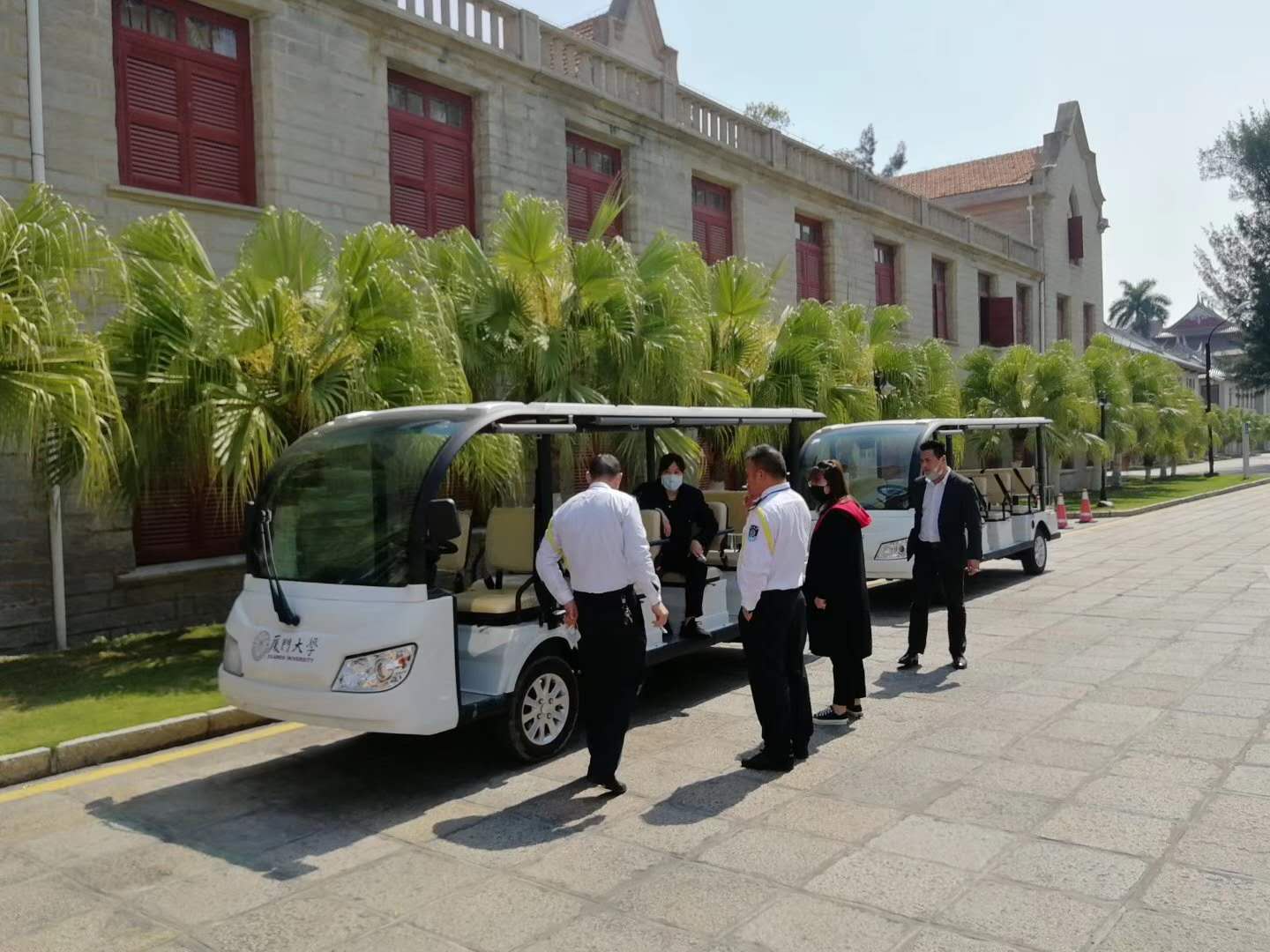 廈門大學(xué)旅游旺季添新車，選擇卓越電動車